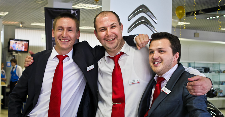 Команда автодилеров Citroen на корпоративном квесте
